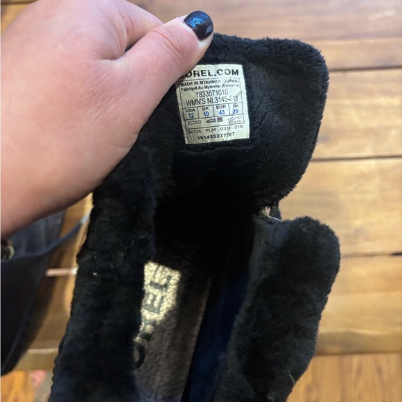 Sorel Women's Size 12 Sparkly NWT Black Booties - Picture 5 of 6